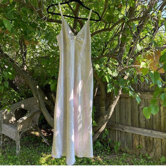 Lavender paisley print satin midi dress - Picture 1 of 6